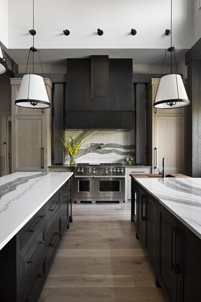 Elegant kitchen with black and white color scheme